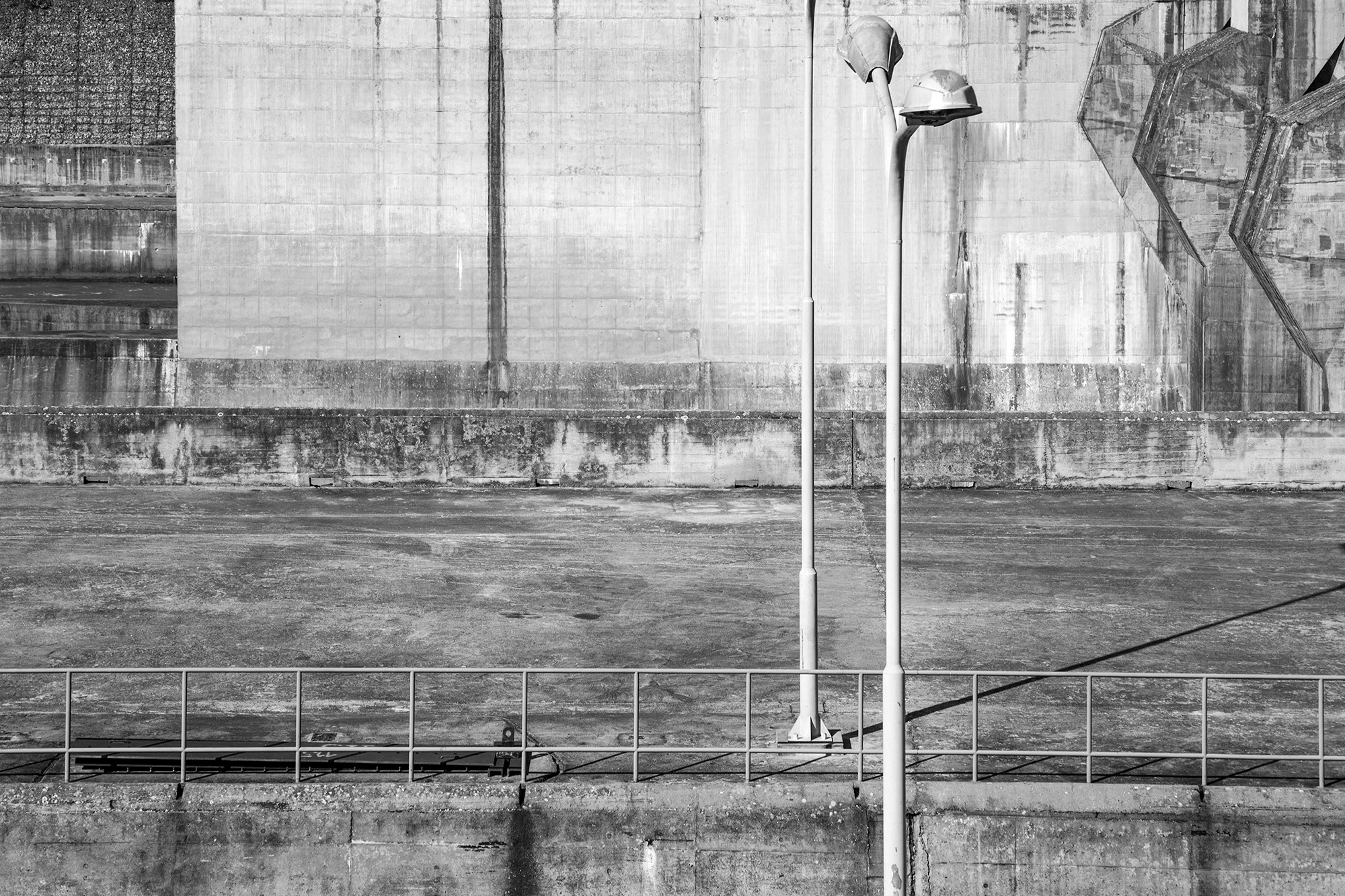 Carina Martins - Hub-structures - lamps in Bagaúste dam